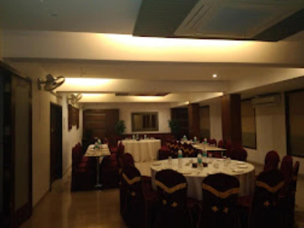 Hotel Sai Saya,纳西克 外观 照片