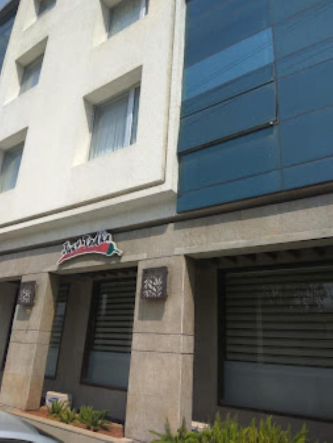 Hotel Sai Saya,纳西克 外观 照片