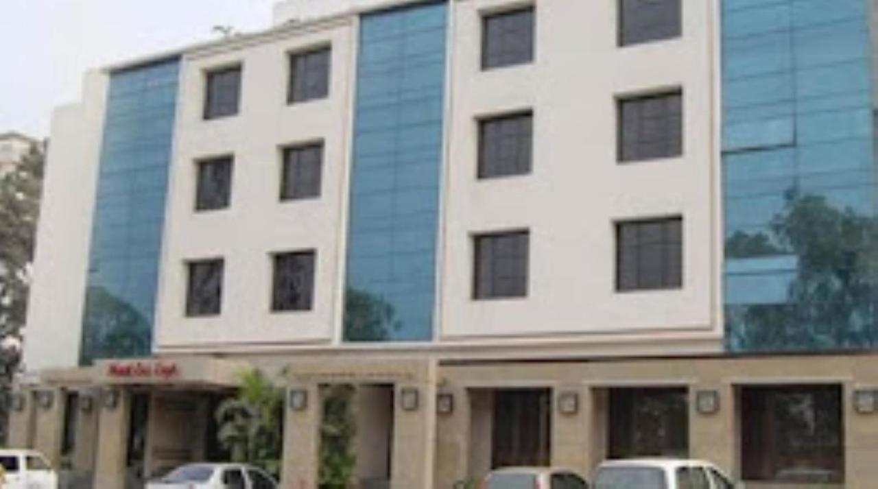 Hotel Sai Saya,纳西克 外观 照片